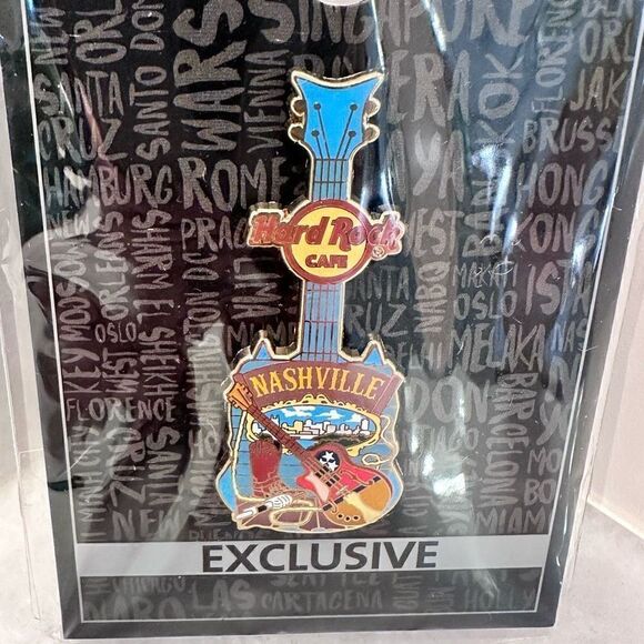 NWT Exclusive Nashville Tennessee Hard Rock Cafe Guitar Pin - Picture 2 of 2